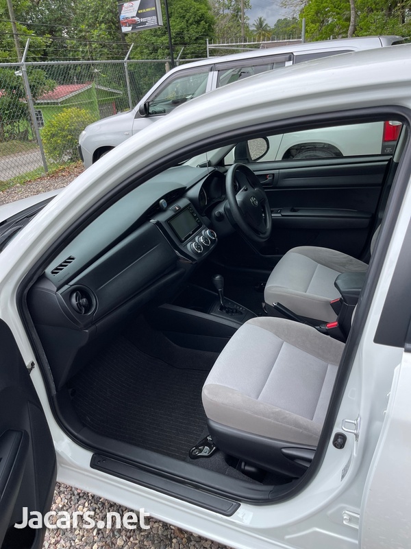 Toyota Axio 1,5L 2017-9