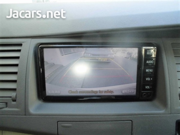 Toyota Isis 1,8L 2016-14