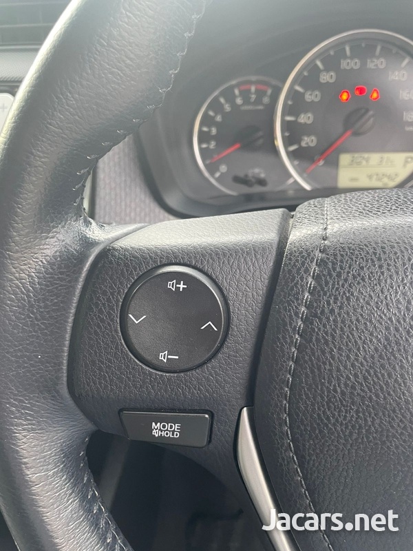 Toyota Axio 1,5L 2013-9