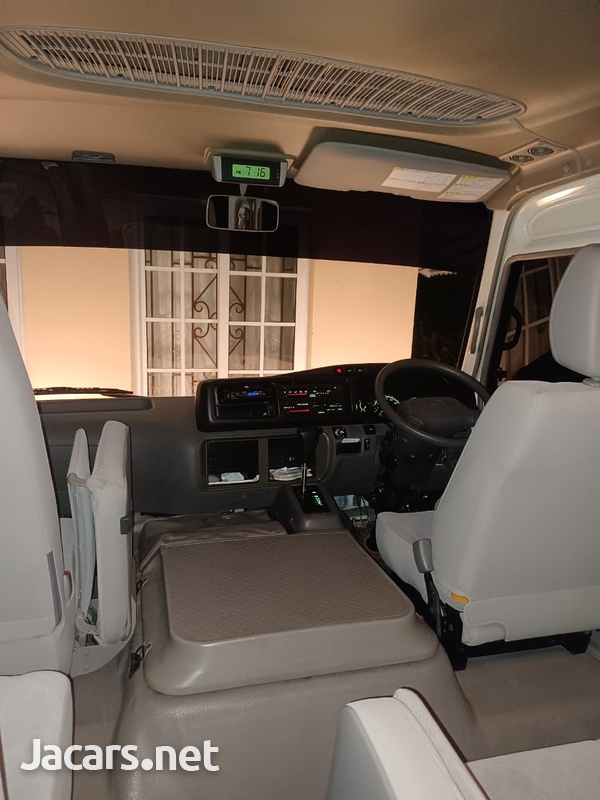 2012 Turbo Diesel Coaster Bus-6