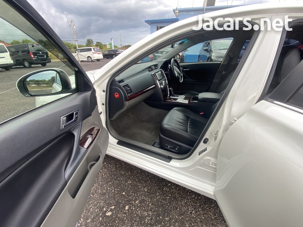 Toyota Mark X 2,5L 2012-8