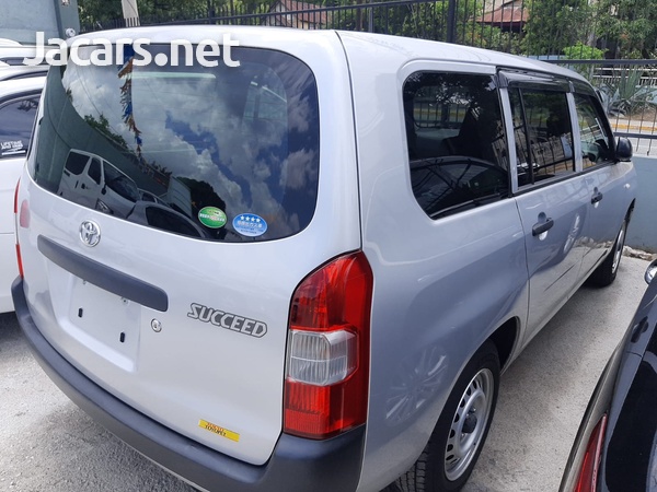 Toyota Probox 1,5L 2017-3