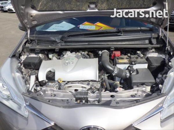 Toyota Vitz 1,3L 2017-13