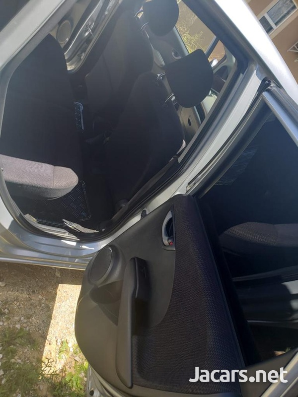 Honda Fit 1,3L 2013-8