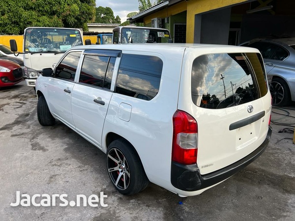 Toyota Probox 1,5L 2015-2