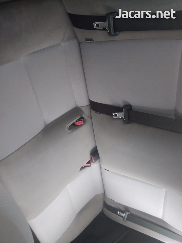 Toyota Axio 1,5L 2016-5