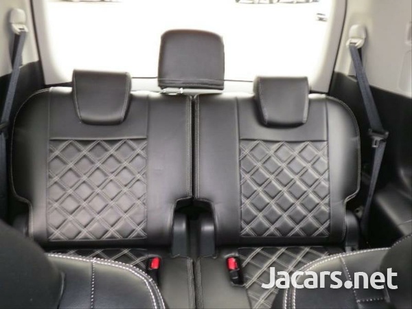 Toyota Voxy 2,0L 2014-5