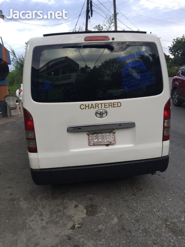 Toyota Hiace 3,0L 2013-7