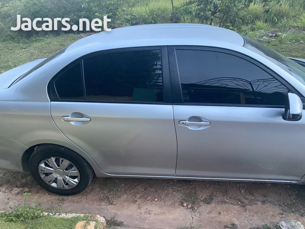 Toyota Axio 1,3L 2016-7