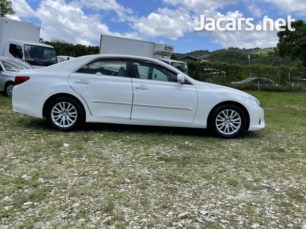 Toyota Mark X 2,5L 2015-10