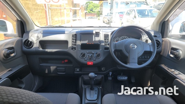 Nissan AD Wagon 1,5L 2017-4