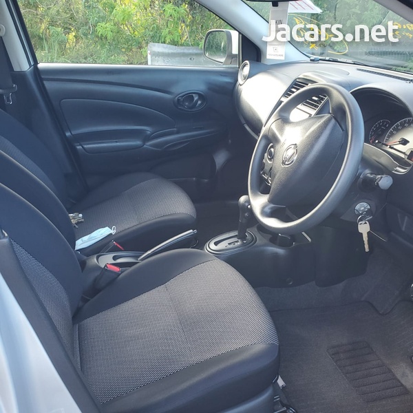 Nissan Latio 1,3L 2016-9