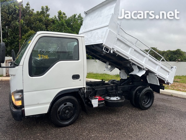 2006 Isuzu Truck-3