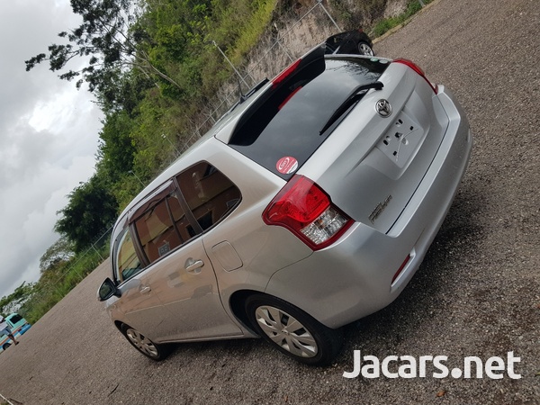 Toyota Fielder 1,5L 2014-8