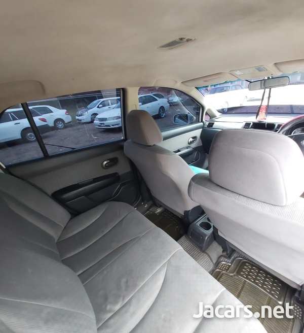 Nissan Tiida 1,5L 2007-6