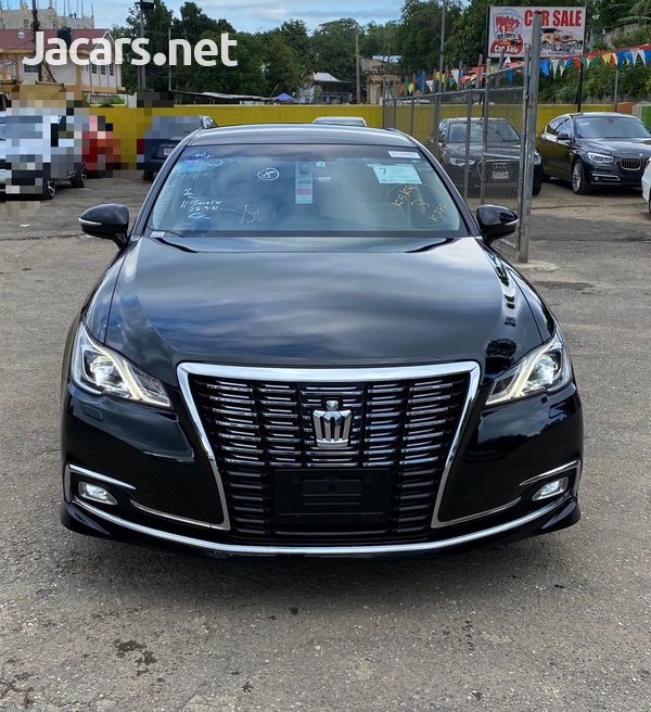 Toyota Crown 2,5L 2016-1