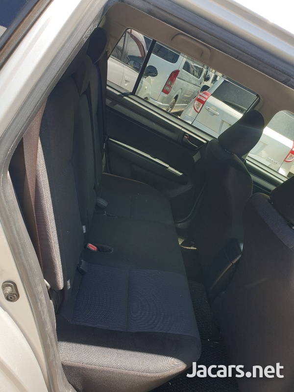 Toyota Fielder 1,5L 2017-6