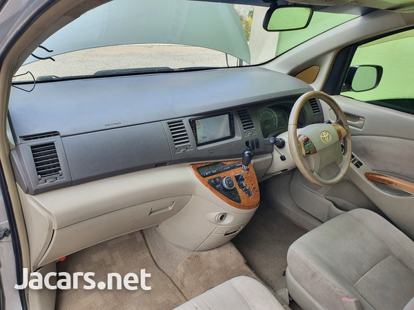 Toyota Isis 1,8L 2010-3