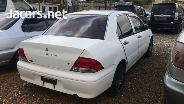 Mitsubishi Lancer 1,5L 2000-5