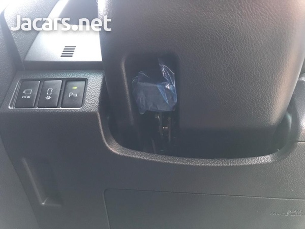 Toyota Mark X 2,5L 2016-8