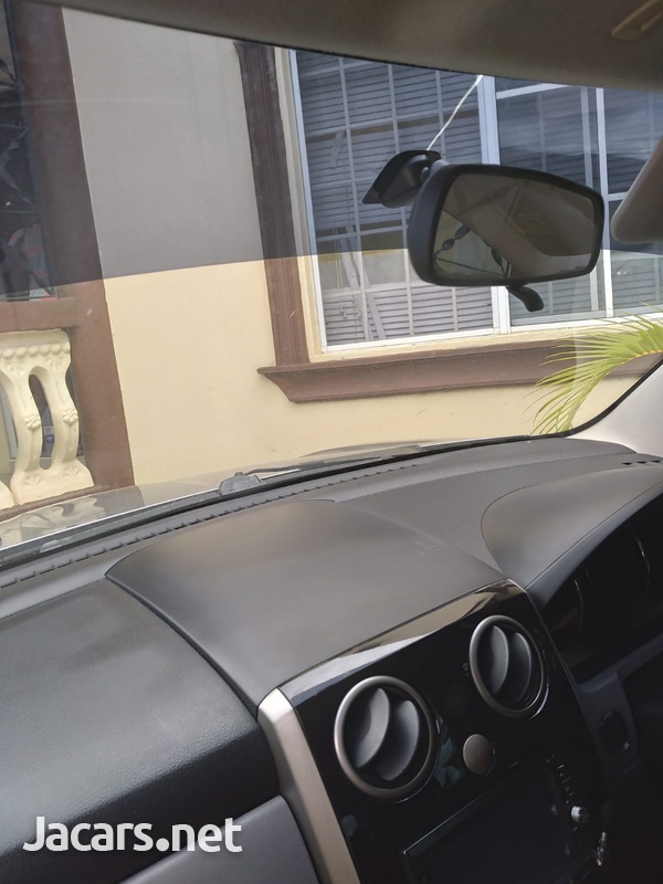 Mazda Verisa 1,4L 2012-7
