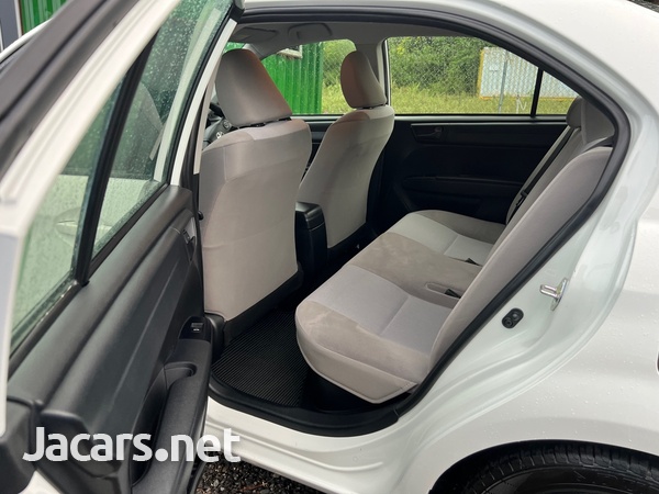 Toyota Axio 1,5L 2017-5
