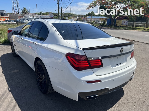 BMW 7-Series 3,0L 2014-6