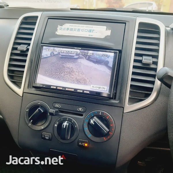 Nissan Wingroad 1,5L 2013-6