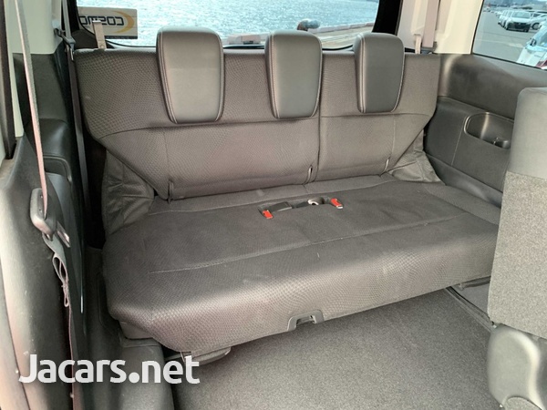 Honda Stepwgn 2,0L 2013-8