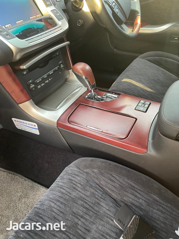 Toyota Crown 3,5L 2012-8