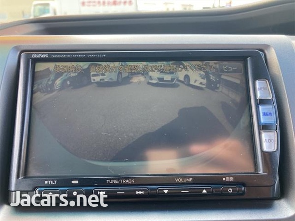 Honda Stepwgn Spada 1,8L 2013-6