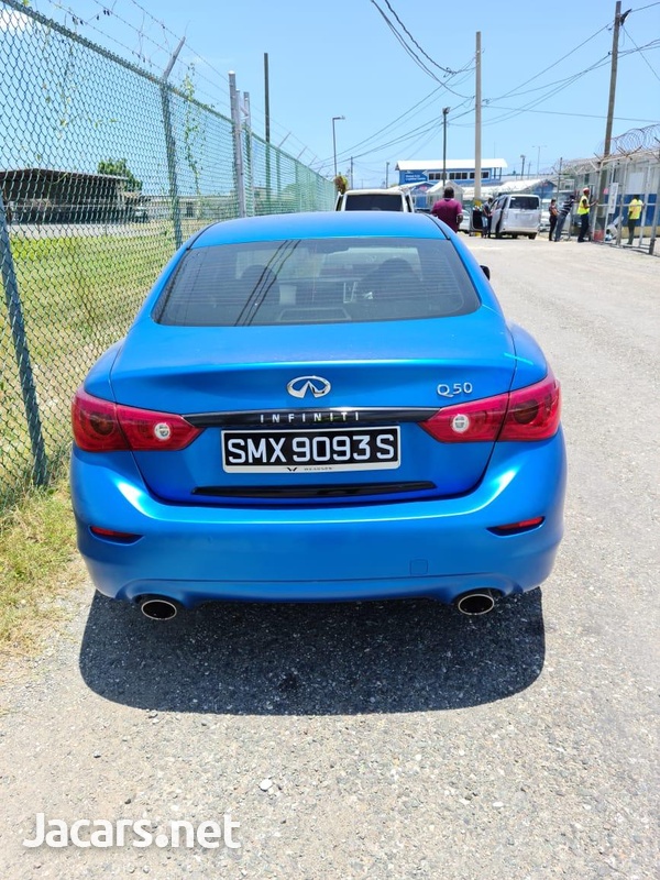 Infiniti Q50 2,0L 2015-2