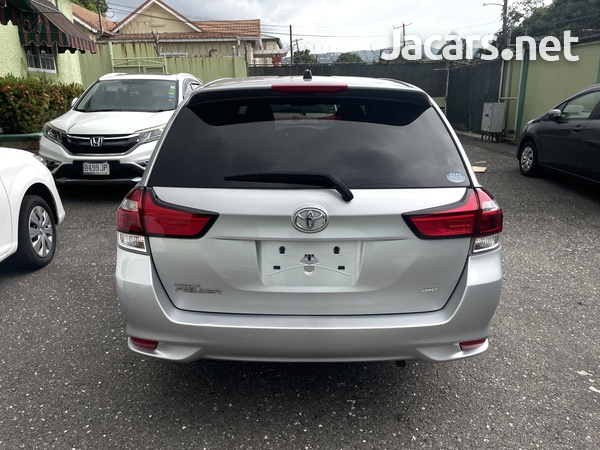 Toyota Fielder 1,5L 2017-6