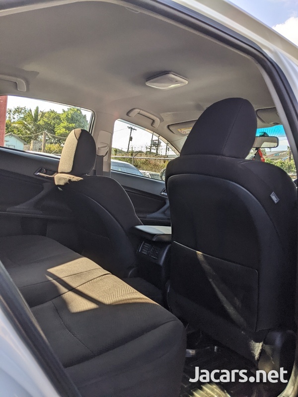 Toyota Mark X 2,4L 2014-10