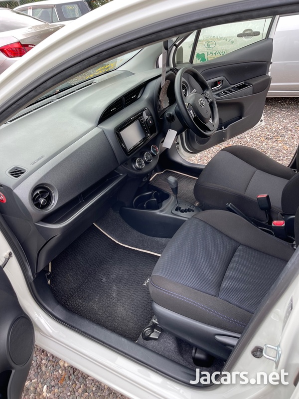 Toyota Vitz 1,3L 2016-12