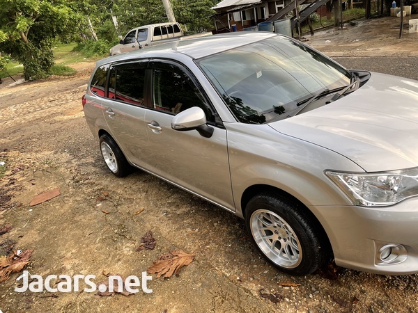 Toyota Fielder 1,8L 2014-6