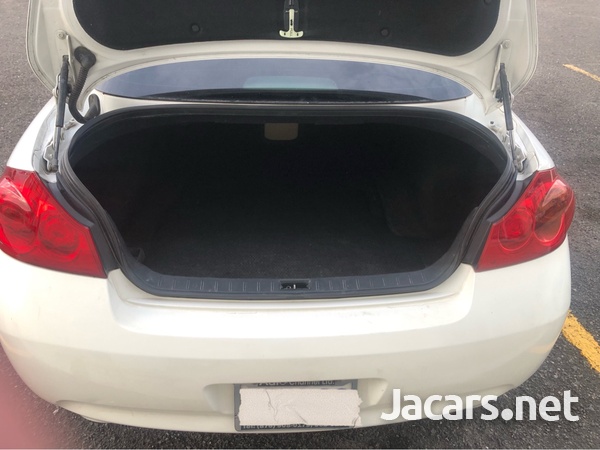 Nissan Skyline 2,5L 2009-8