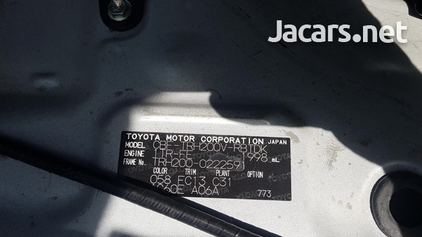 Toyota Hiace 2,0L 2015-3
