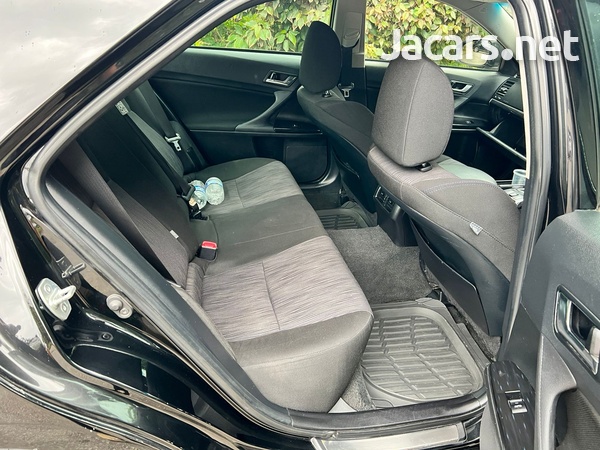 Toyota Mark X 3,5L 2013-8