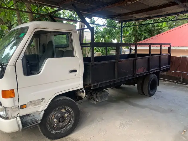 Toyota Dyna, Saint Ann