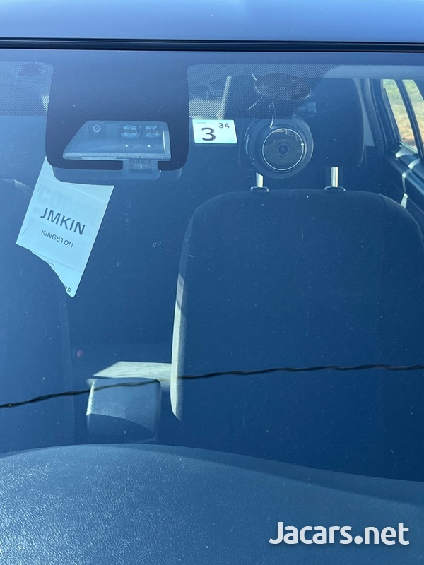 Toyota Axio 1,5L 2019-3