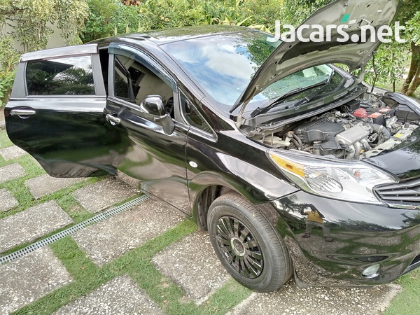 Nissan Versa 1,3L 2013-5
