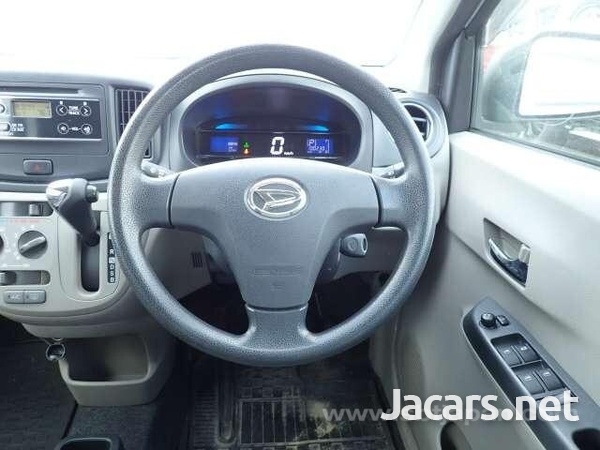 Daihatsu MIRA 0,6L 2017-7