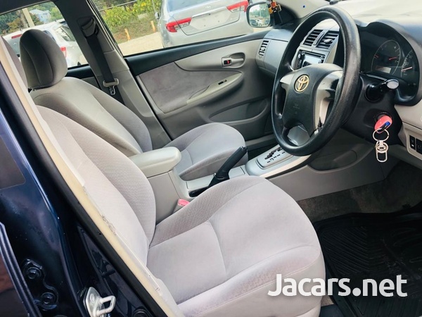 Toyota Axio 1,5L 2011-7
