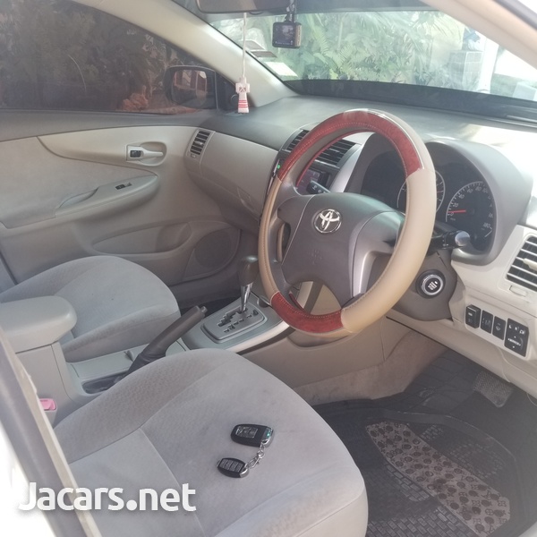 Toyota Axio 1,5L 2012-7