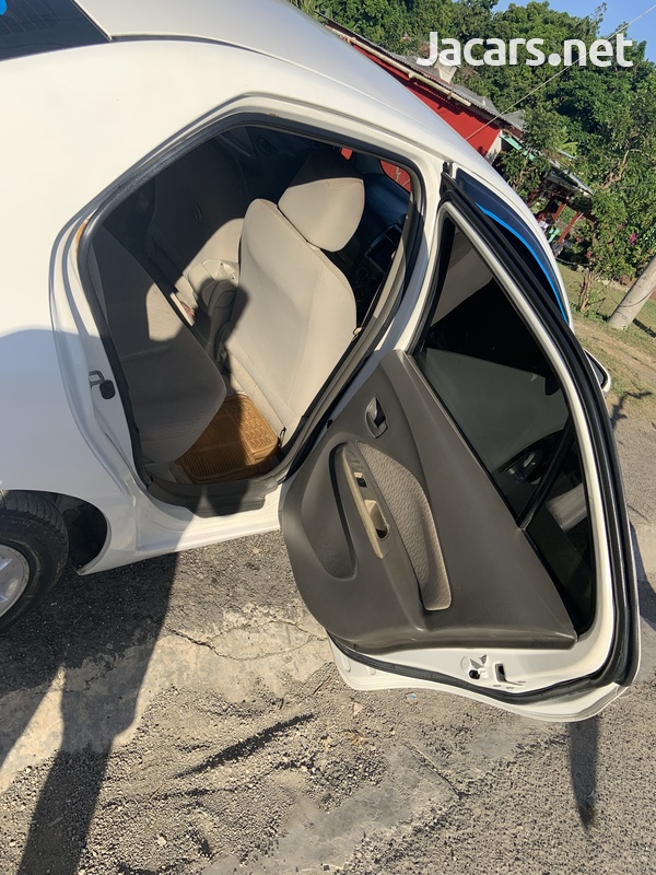 Toyota Belta 1,8L 2010-13