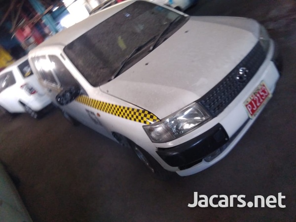 Toyota Probox 1,5L 2013-1