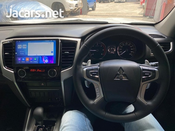 Mitsubishi L200 2,4L 2022-9