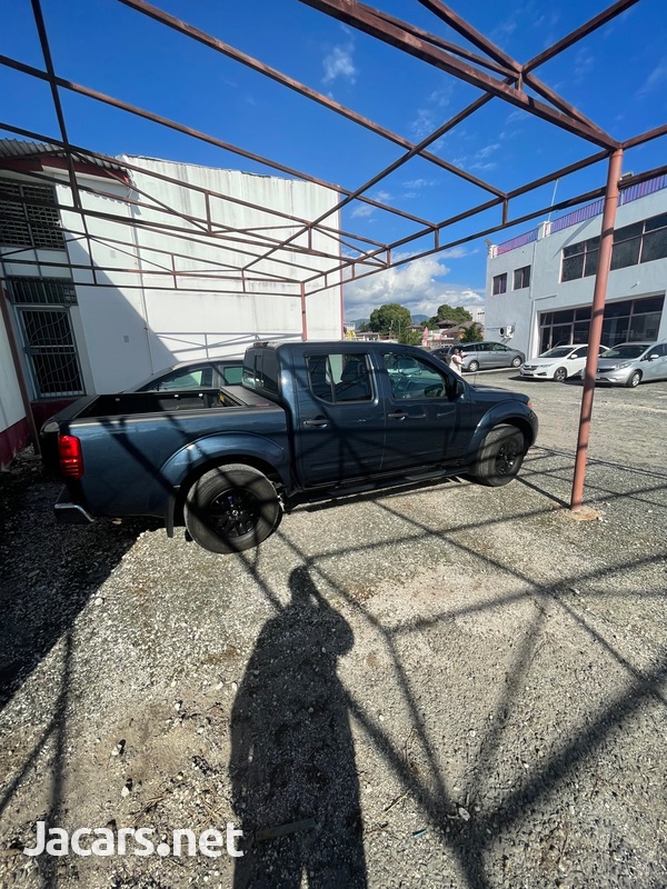 Nissan Frontier 4,0L 2019-4
