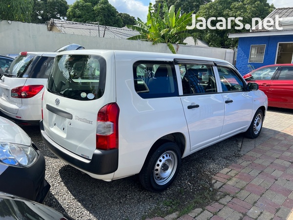 Toyota Probox 1,5L 2017-4